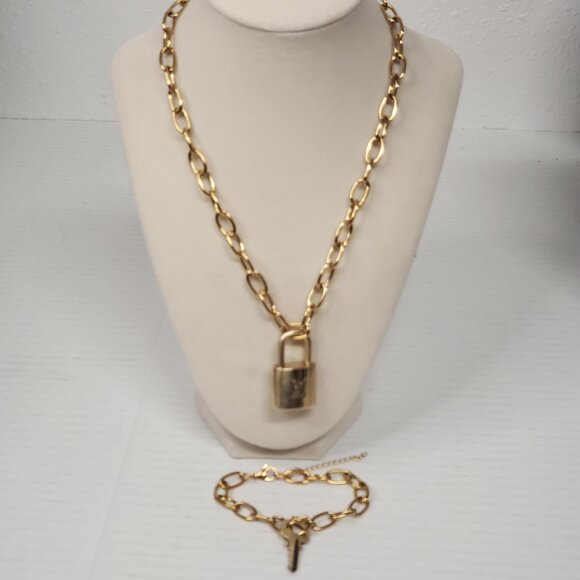 Authentic Louis Vuitton Padlock w/unbranded Stainless Steel Necklace & Bracelet - Picture 1 of 15